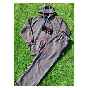 Ensemble sweat à capuche et jogging d'hiver avec logo personnalisé, fermeture éclair intégrale, polaire intégré, sweat à capuche premium pour homme et unisexe - Product Image 1