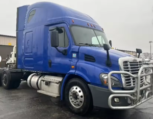 EASY OFFER 2020 Freightliners Cascadias 113 <b>Sleeper</b> Semi Truck 72 Integral <b>Sleeper</b> 450HP Automatic - Product Image 3