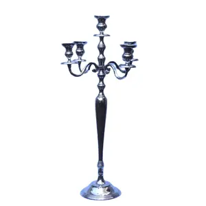 Besi Tempa Gantung Candelabra Lantai Candelabra untuk Bagian Pusat Pernikahan Candelabra Pernikahan Murah