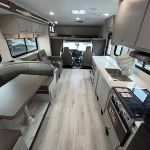 Nueva Remolque-Camper C-o-a-c-h-m-e-n F-r-e-e-l-a-n-d-e-r 31M-B-F 2026 en Venta para Camping y Viajes - Product Image 1