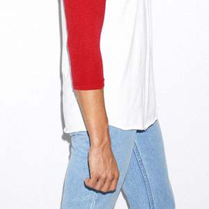 Camiseta raglán de béisbol ultrasuave: Slim Fit, ligero 200gsm, blanco y rojo, 50% Algodón 50% Poliéster - Product Image 6