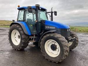 Tracteur agricole d'occasion 4x4 Holland TS 115 en bon état, prêt à être expédié, en stock, de qualité supérieure, à vendre. - Product Image 3