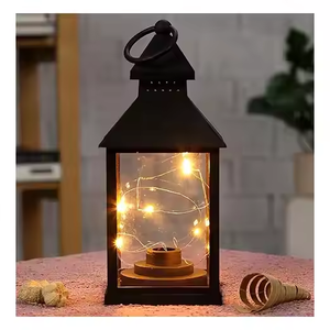 Lanternes classiques au design fantaisie pour la décoration de la maison et du jardin, lanternes à bougies en métal noir et en verre, adaptées et suspendues. - Product Image 3