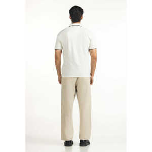 Polo brodé coupe classique, technique, de haute qualité, en Spandex respirant, infroissable, options coupe ajustée ou ample, couleur unie - Product Image 5