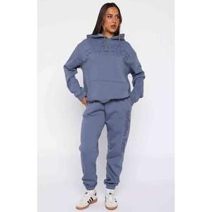 ชุดเซ็ทลำลองผู้หญิง 2 ชิ้น สำหรับฤดูหนาว ผ้าเนื้อหนา ปักลาย ชุดสเวตเตอร์แบบมีฮู้ด ผ้าไนลอน/คอตตอน ทรงหลวม สั่งทำได้ - Product Image 6