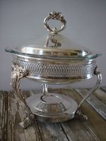 Elegante Ronde Roestvrijstalen Schuurschaal Met Compact Formaat, Perfect Voor Kleine Bijeenkomsten En Gastronomische Voedselpresentaties