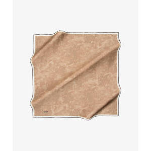 Écharpe carrée luxueuse 100% soie - Imprimé léopard jaune et pois 90x90cm - Product Image 1