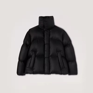 Chaqueta acolchada negra de gran tamaño con cuello alto, abrigo de burbujas ultra cálido, estilo callejero para una tarifa premium al por mayor - Product Image 2