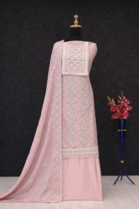 ซาลวาร์คอเมซของปากีสถานที่สง่างามพร้อมงานปักเลื่อมและประดับขอบสำหรับโอกาสพิเศษในการขาย - Product Image 6