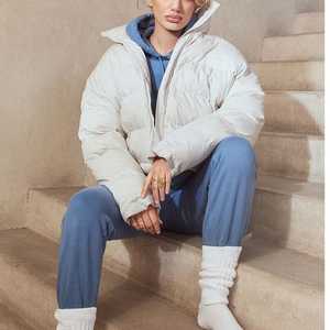 Custom 2022 Oversized Winter Puffer Bubble Coat para Hombres Señoras Chaqueta - Product Image 2