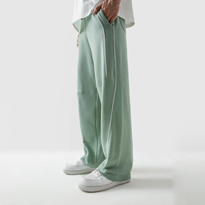 Pantalon de jogging décontracté pour homme avec logo brodé personnalisé, coupe droite, jambe large, ample, en molleton de coton de haute qualité - Product Image 4