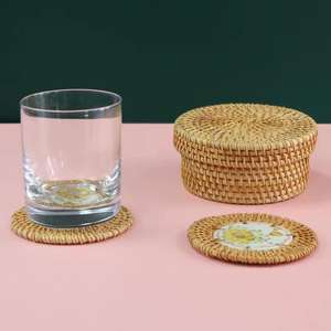 Ensemble de pièces de dessous de verre à thé Accessoires de cuisine Sous-verres en osier de jute avec support Design unique fait à la main - Product Image 2