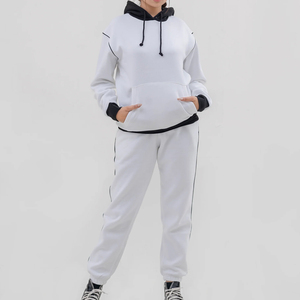 Nuevo diseño de alta calidad, chándales para mujer, ropa de calle para mujer, ropa deportiva para gimnasio, conjunto de chándal de invierno de lana personalizado para adultos para niña - Product Image 1