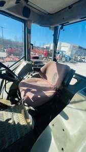 Tractor Massey Ferguson 4263 de 1997: Durabilidad Comprobada con Potencia Agrícola Clásica - Product Image 6