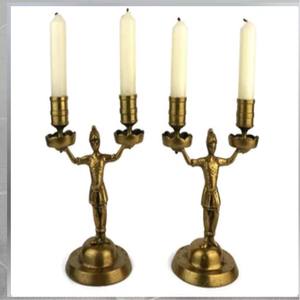 Bougeoir en métal style antique d'inspiration vintage Design orné pour décoration de fête intérieure exclusive pour Pâques et Noël - Product Image 3