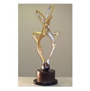 Sculpture en aluminium coulé de designer, conçue pour les maisons élégantes, mettant en valeur un design épuré et une expression artistique du métal - Product Image 2