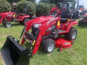 Tracteur compact 4x4 Massey Ferguson MF 1840E 40 CV 2026 avec transmission hydrostatique et attelage 3 points - Product Image 3