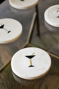 ชุดจานรองแก้วหินอ่อนลายสี่เหลี่ยมคลาสสิกแบบกำหนดเอง เป็นมิตรกับสิ่งแวดล้อม ทำด้วยมือ ทนทาน พร้อมโลโก้ตามสั่ง - Product Image 4