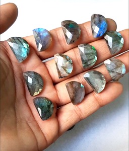 Gema suave de ámbar superbrillante, cabujón ovalado de ámbar báltico, piedras de 12x15mm para tallar la luna, fabricación de gemas - Product Image 3