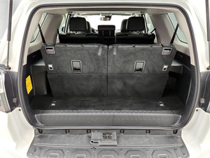 Clean 2020 L E X U S LX 570 edición blanca SUV 5.7L modelo LX 570 vehículo barato en venta - Product Image 4