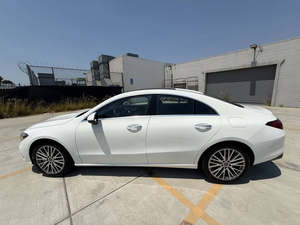 Oferta Original: Mercedes-Benz CLA 250 FWD 2025 Usado, Garantía OEM de 1 Año, Francia - Product Image 2