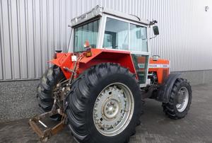Tractores Massey Ferguson 2245 versátiles y robustos de segunda mano en venta - Product Image 4