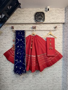 Lehenga choli ดั้งเดิมของผู้หญิงคอลเลคชั่นเทศกาลใหม่ navratri ราคาขายส่งพิเศษสำหรับชุดปาร์ตี้ - Product Image 2