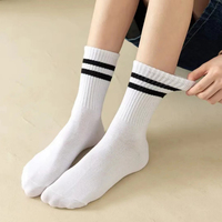 Chaussettes mi-mollet pour femmes, couleur unie, automne-hiver, tricotées, sport, absorbantes, respirantes, confortables pour homme et femme