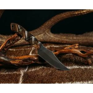 Cuchillo de caza personalizado OEM hecho a mano de acero de Damasco con punta de gota, mango de madera de resina y funda de cuero - Product Image 2