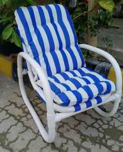 Silla Plegable Minimalista de PVC para Jardín Exterior, Fácil de Guardar - Product Image 3