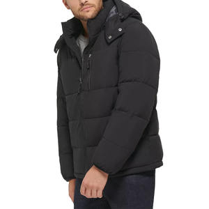 Veste matelassée en toile matelassée noire pour hommes avec capuche attachée à col montant poche zippée à l'avant pour la saison d'hiver - Product Image 3