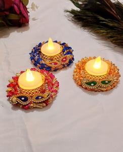 Bougeoir indien fait à la main multicolore Couple Diwali Festival cadeau maison réchauffement cadeau thé lumière élégant butin bougeoir - Product Image 1