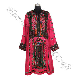 Vintage noir afghan Balochi robe à la main afghani/irani/balochi/pakistanais/indien BDR029 femmes portent le meilleur design robe Vintage - Product Image 1