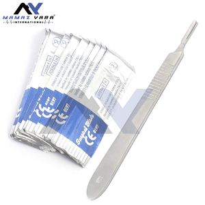 LAMES DE SCALPEL #10 COMPREND #3 POIGNÉE EN MÉTAL ADAPTÉ POUR DERMAPLANING, ARTISANAT, INSTRUMENTS/ÉQUIPEMENT A + QUALITÉ - Product Image 1