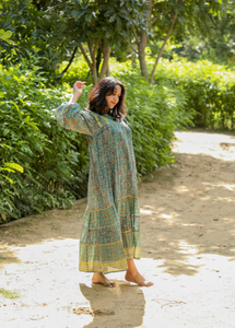 Venta al por mayor de las mujeres de moda explosiva ropa de verano nuevo diseño de las mujeres de estilo elegante Casual verde de manga larga Maxi vestido para las señoras - Product Image 3