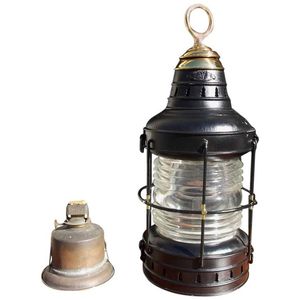 Lampe à huile de luxe en laiton pur et cuivre de qualité supérieure au kérosène en finition antique pour une utilisation en extérieur aux prix de gros - Product Image 1