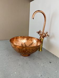 Lavabos de cobre de diseño que combinan resistencia, belleza, artesanía y autenticidad para uso en decoración de interiores de alta calidad. - Product Image 6