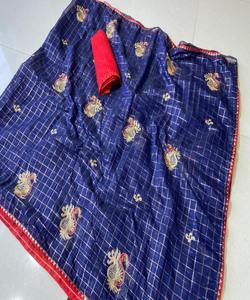 Saris clásicos de seda Kanchipuram para propietarios de boutiques, que ofrecen elegancia atemporal y diseños tradicionales. - Product Image 6