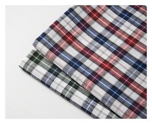 Calzoncillos bóxer de algodón para hombre con patrón de cuadros suaves y transpirables, tela de punto ligera y duradera para ropa de dormir y de salón - Product Image 6