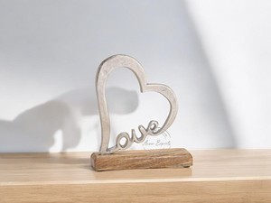 Estatuilla de Reno de metal elegante sobre base de madera perfecta para decoración navideña centro de mesa festivo o estilo de hogar de invierno - Product Image 3