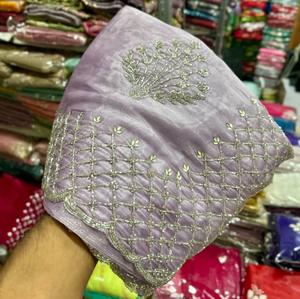 Haute demande sari en soie indienne pour femmes fournisseur de gros meilleur prix vêtements de mariage et de fête pour les filles - Product Image 1