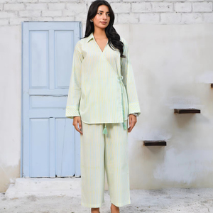 ชุดเดรสผ้าฝ้ายพิมพ์ลายอินเดีย ชุดเดรสผ้าฝ้ายแบบพันรอบตัว ชุดเดรสแขนยาว รับผลิตแบบ OEM ขายส่ง ผลิตภายใต้แบรนด์ของลูกค้า - Product Image 1