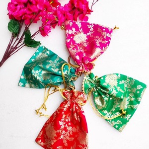 Inde mariage et pendaison de crémaillère pochette cadeau sacs sac à main à deux sangles sac Potli pour bijoux pièce Sangeet faveur et cadeau Diwali - Product Image 2