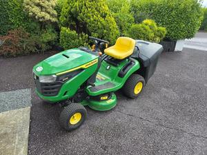 For Sale Agricultural John Deer Garden Lawn Mower Tractor with Rotary <b>Machine</b> X117R John Deer - Product Image 6