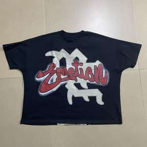 Camiseta gráfica personalizada para hombre, ropa informal elegante con material duradero para atuendos diarios. - Product Image 2