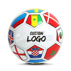 Balón de fútbol con logotipo personalizado de alta calidad, balones de fútbol ligeros de estilo clásico, duraderos, fabricados en Pakistán, balones de fútbol OEM - Product Image 1
