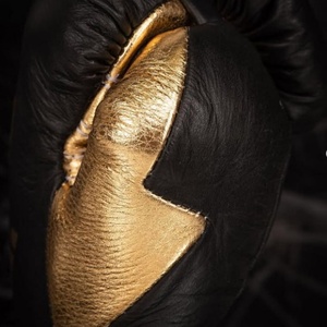 Gants de boxe Fly Black Golden les plus vendus, fabriqués sur mesure, prix abordable, logo personnalisé, gants de sparring en cuir véritable - Product Image 4
