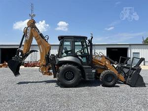 Chargeuse-pelleteuse d'occasion CASE 580SV 2024 avec moteur et composants de roulement essentiels - Product Image 3