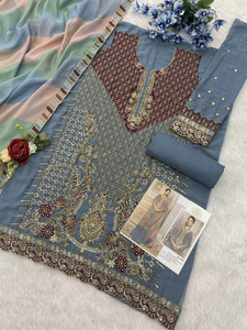 Elegante Top de Georgette Pesado con Dupatta de Organza y Adorno Latkan, Nuevo Lanzamiento, Shalwar Kameez con Trabajo Jari Multihilo, Estilo Indio-Pakistaní - Product Image 3