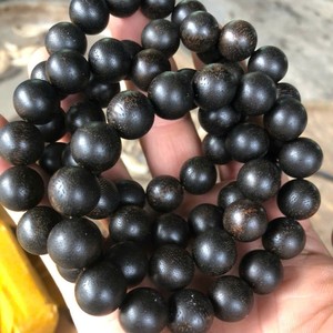 Bracelet en perles de bois d'agar noir naturel Dai Binh, perles rondes de 8 mm, 10 mm, 12 mm, 15 mm, 18 mm, bijoux bouddhistes - Product Image 4